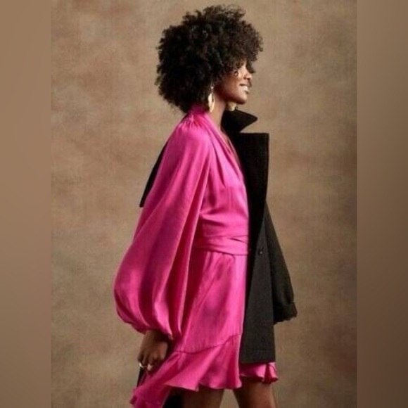 NWT! Banana Republic Bright Peony Satin Ruffle Wrap Dress - Multiple Sizes 💛 - Picture 3 of 4